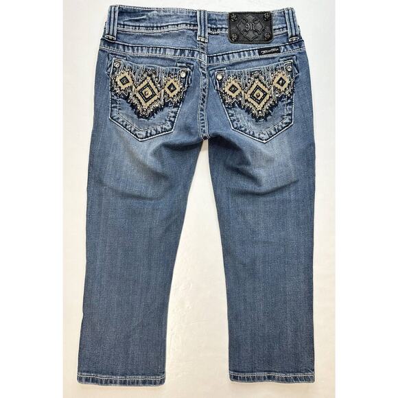 Miss Me Capri Jeans 25 Lowrise Denim Aztec Embroidery/Rhinestones/Studs Distress - Picture 2 of 9